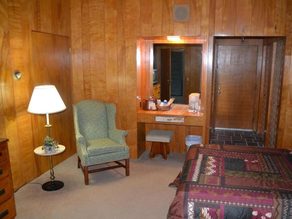 Birchwood Hotel