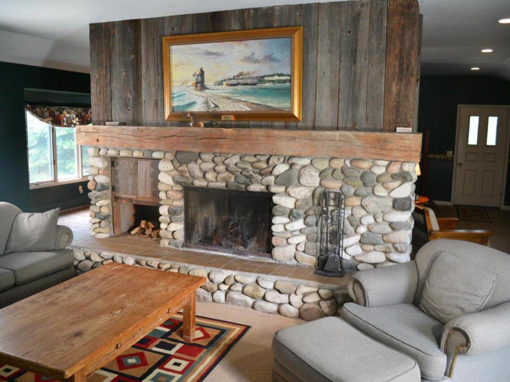 Birchwood 2* Harbor Springs
