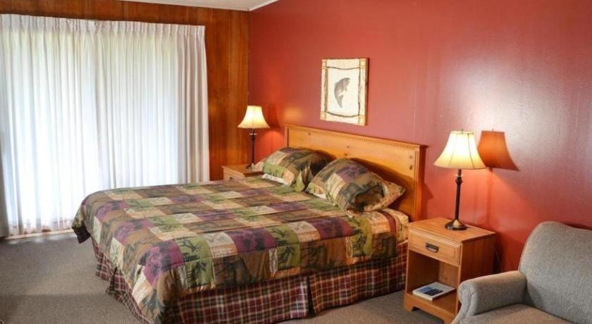 Birchwood 2* Harbor Springs