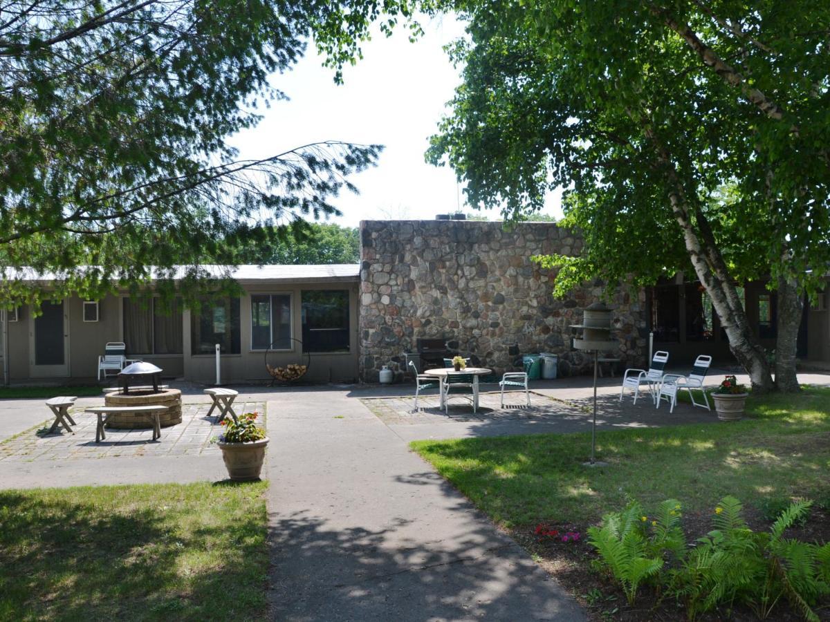 Birchwood 2* Harbor Springs